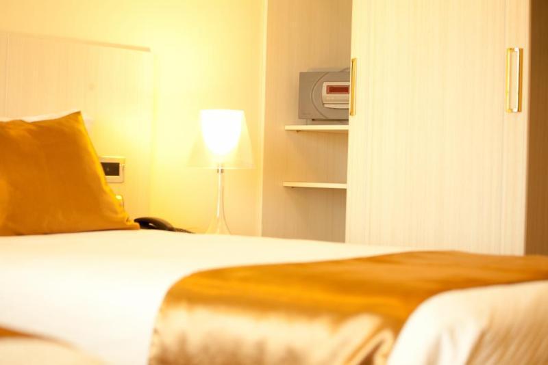 Hotel Florença Luanda Extérieur photo