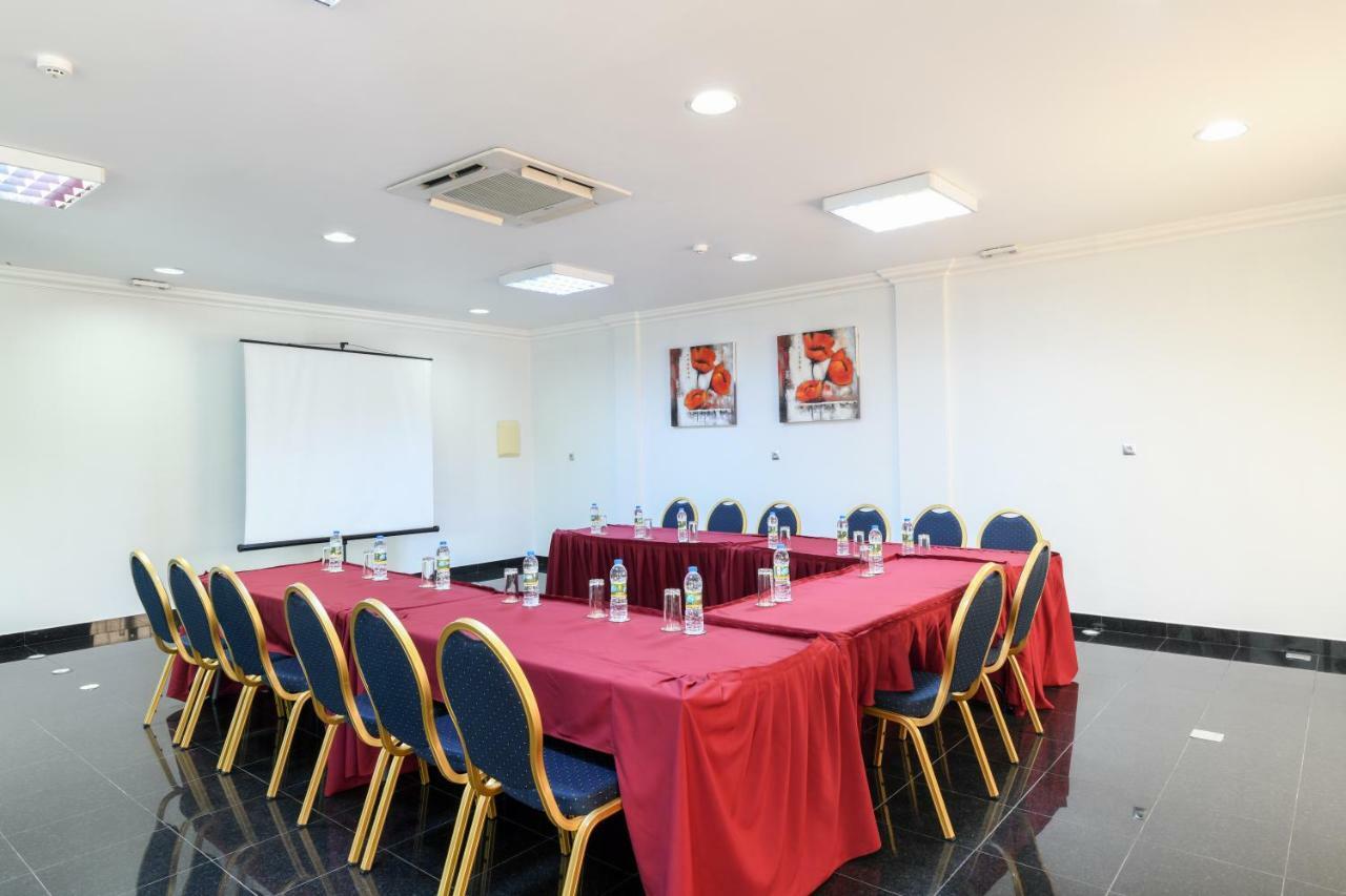 Hotel Florença Luanda Extérieur photo